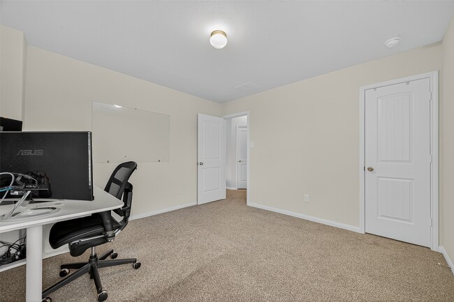 Photo - 10314 Douglas Fir Villa Ave House