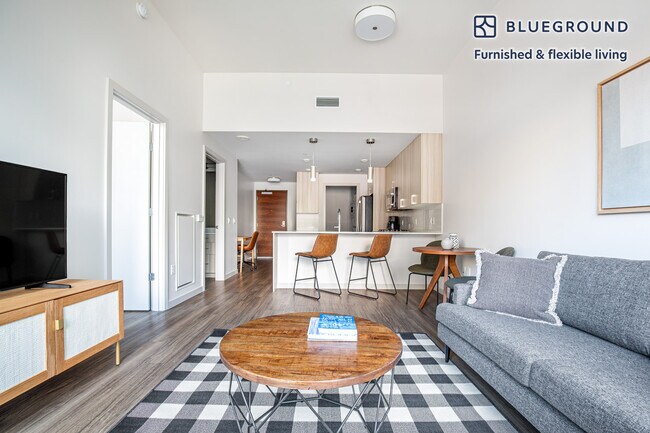 Photo - 2015 2nd Ave Unidad FL6-ID69