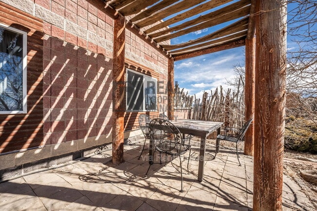 Photo - 531 E Milt Dr