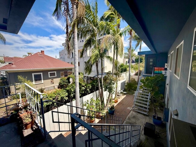 Photo - 1464 Essex St Unidad 7