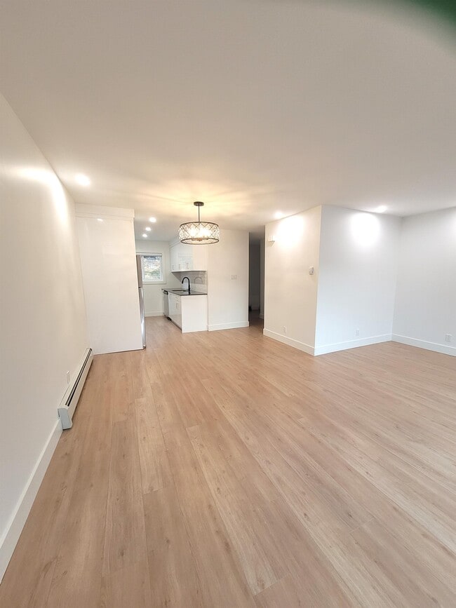 1816-1810 10th Ave E