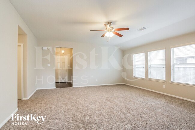 Photo - 633 26th Ave N