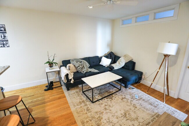 Photo - 318 Saint Paul St Unit 5