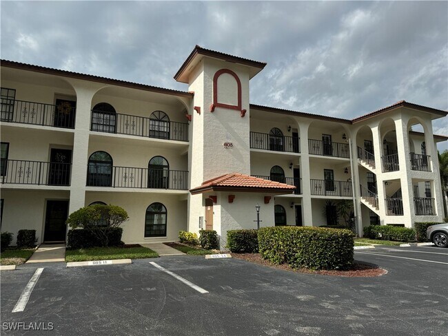Building Photo - 605 Augusta Blvd Unit 14 Rental
