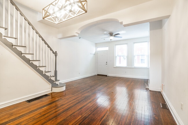 Photo - 1316 N Hollywood St