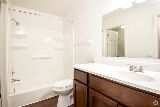 1BR, 1BA - 918SF - Nakoma Heights Apartments