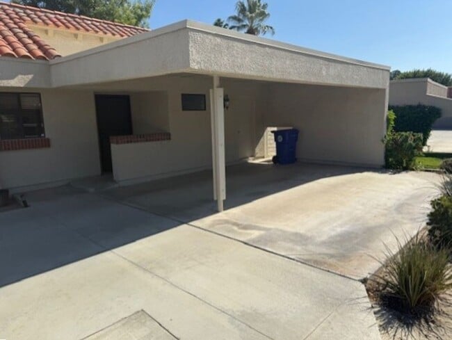 Building Photo - Palm Desert Resort Country Club Rental