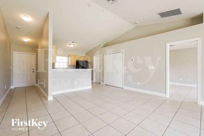 Photo - 2803 Owen Ave S