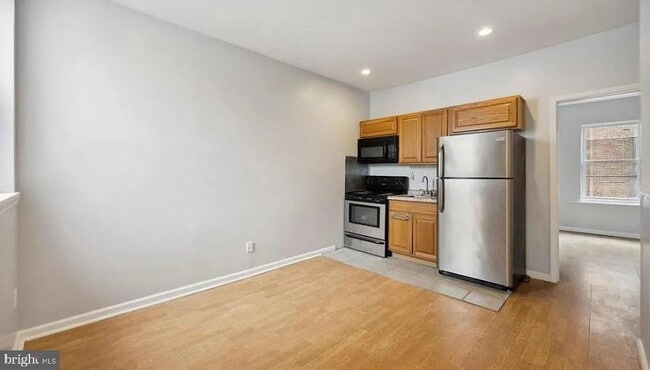 Photo - 1402 N Newkirk St