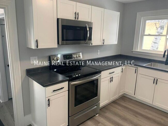 Photo - 166 Birch St Unidad 1