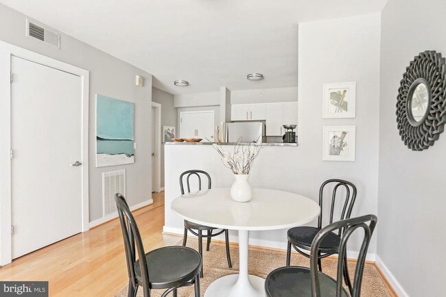 Photo - 1000 New Jersey Ave SE Unit 516