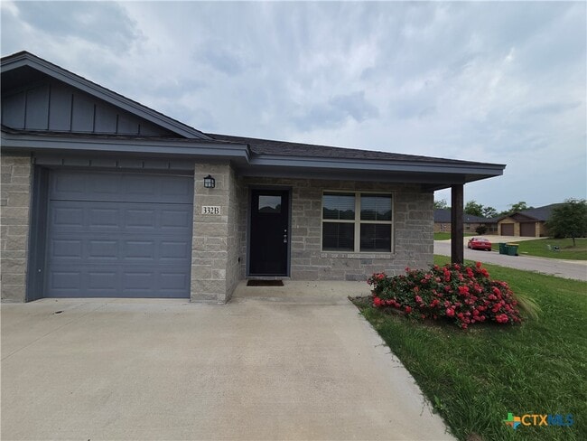 Building Photo - 332 Arnold Dr