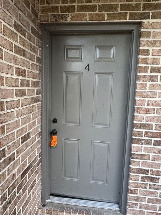 Photo - 1193 Bentley Rd Unit 4