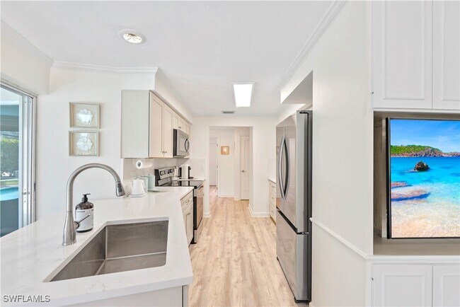 Photo - 2125 Marina Dr