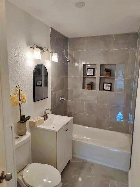 Photo - 7005 Kassarine Pass