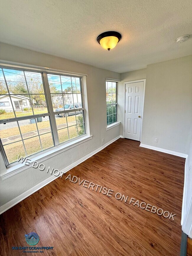 Photo - 322 W 63rd St