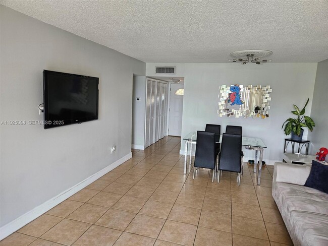 Photo - 10625 SW 112th Ave Unit 216