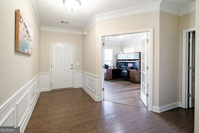 Photo - 107 Fairgate Dr