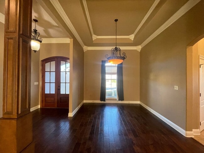 Photo - Gardens Of Southgate Beauty, Waiting for You!