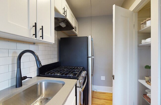 Kelsey Hill, 1BR/1BA, 400sf