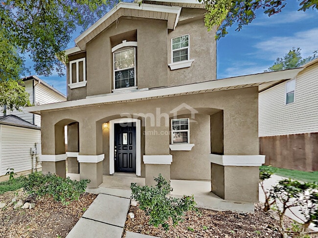 Building Photo - 4974 Bending Elms