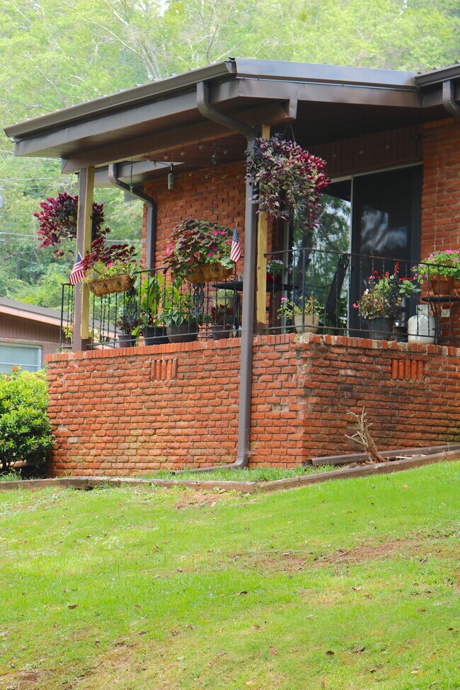 Photo - Atlantan Apartments