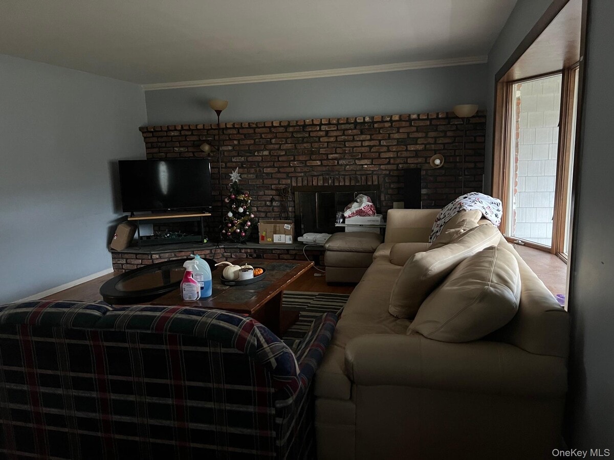 Photo - 30 Madeley Ln