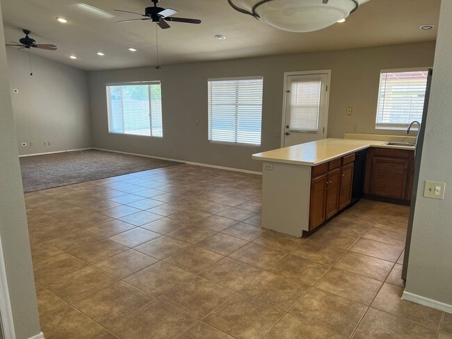 Photo - Fantastic 3 bed 2 bath Chandler home for Rent