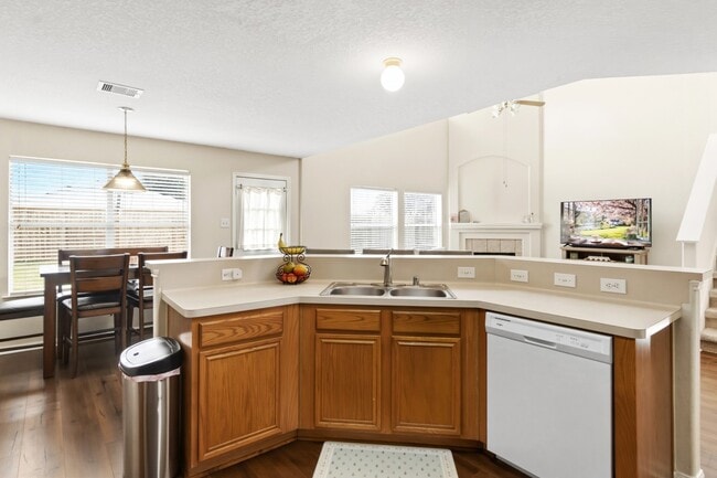 Photo - 20214 Ribbonwood Point Ct