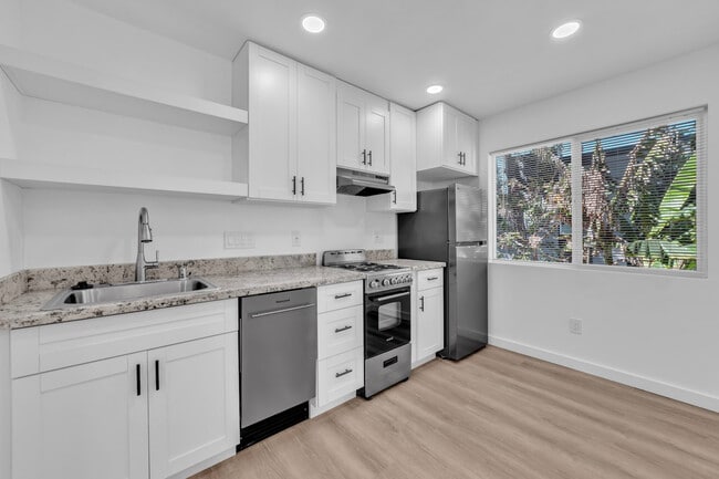 Photo - 1226 E St Unit C