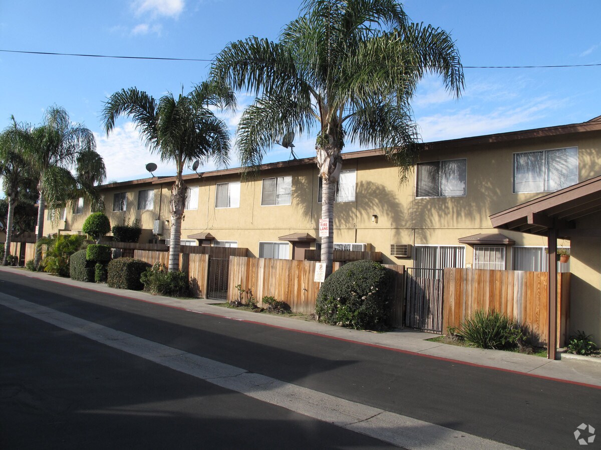 Photo - Lakewood Townhouse Apartments