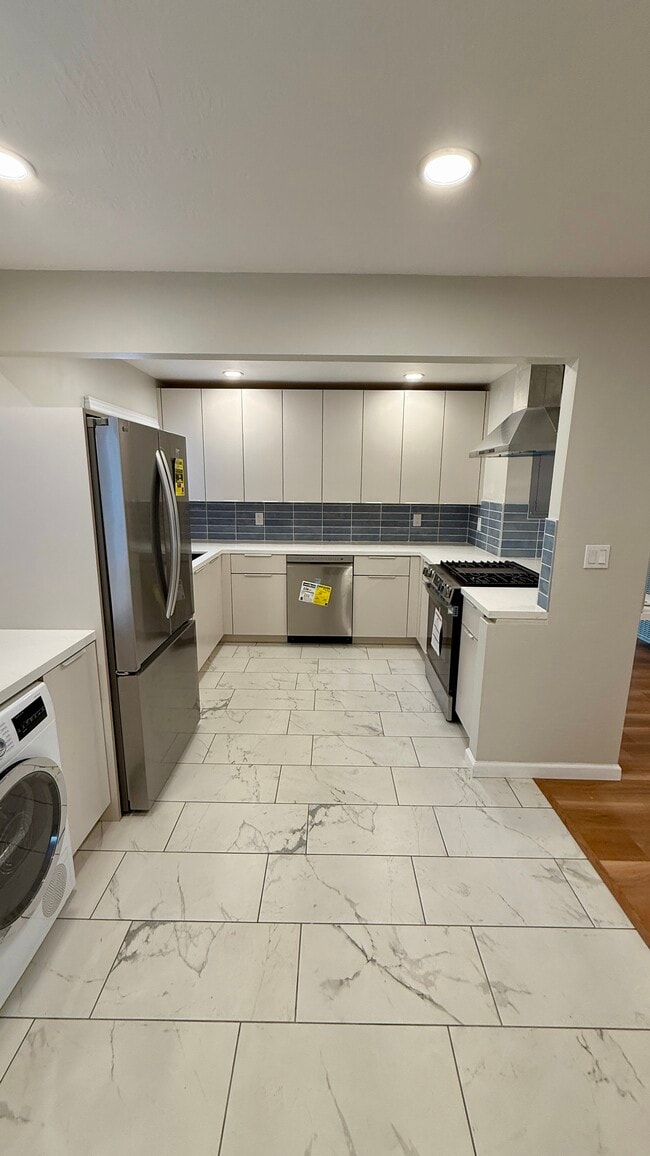 Photo - 3640 West St Unit 2