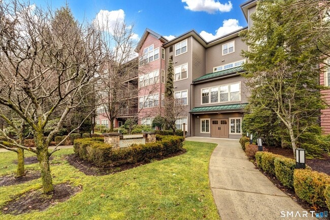 Building Photo - 100 Richards Ave Unit 107