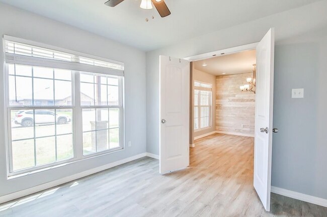 Photo - 8810 16th St