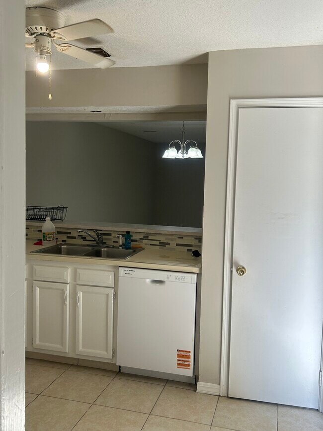 Photo - 5813 Liska Dr