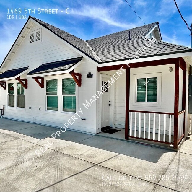 Building Photo - 1469 5th St
