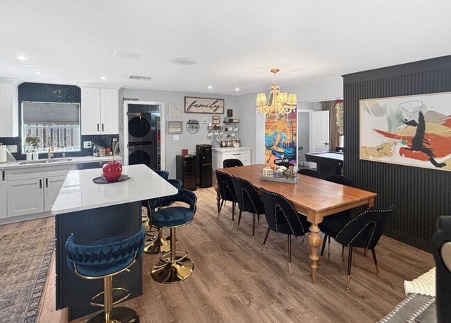 Photo - 100 SW 17th St