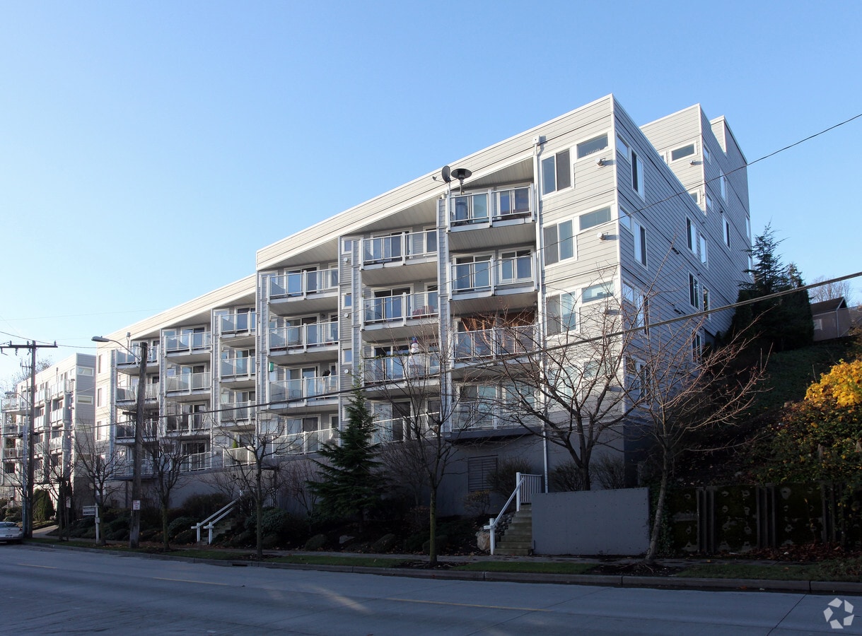 Photo - Harbor Place Condominium