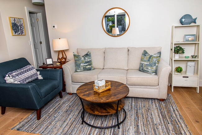 Photo - 1433 NE 23rd St