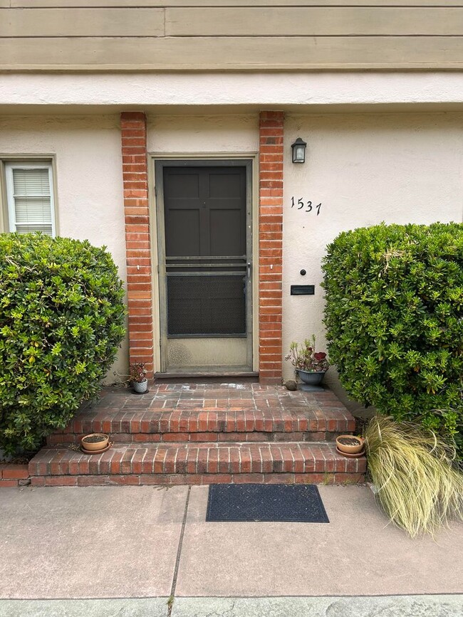 Photo - 1537 Pearl St Unit 1537