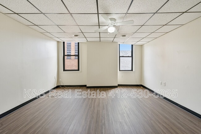 Building Photo - 751 Chartiers Ave