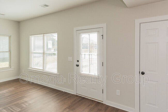 Photo - 112 Brookside Way