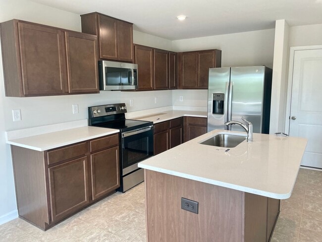 Photo - 105 Robinia Rd