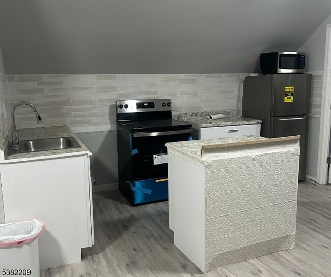 Photo - 34 Watson St