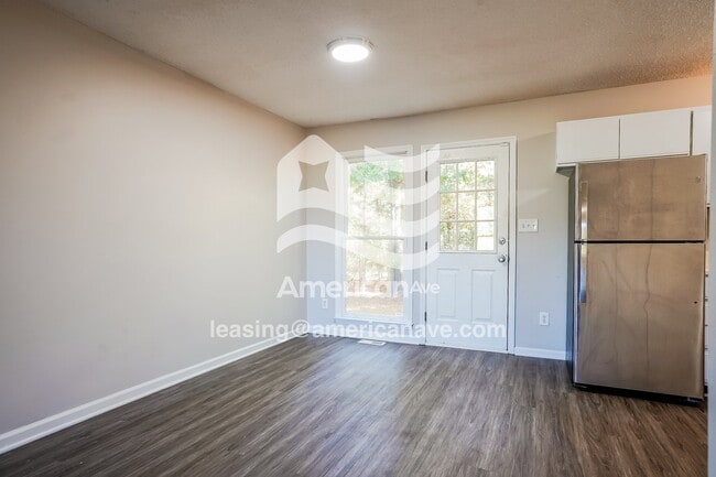 Photo - 3600 Broughton Rd