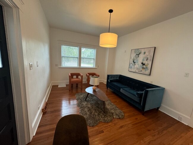 Photo - 302 Live Oak St Unit 4