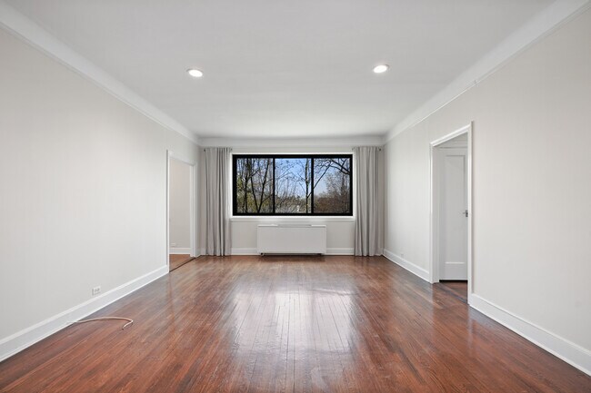 Photo - 47 Lafayette Pl