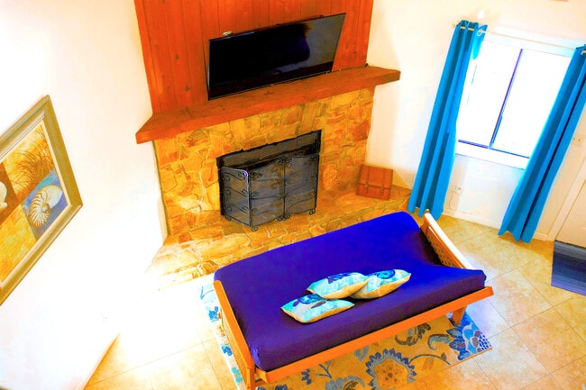 Viviendo - 178 Long Point Rd