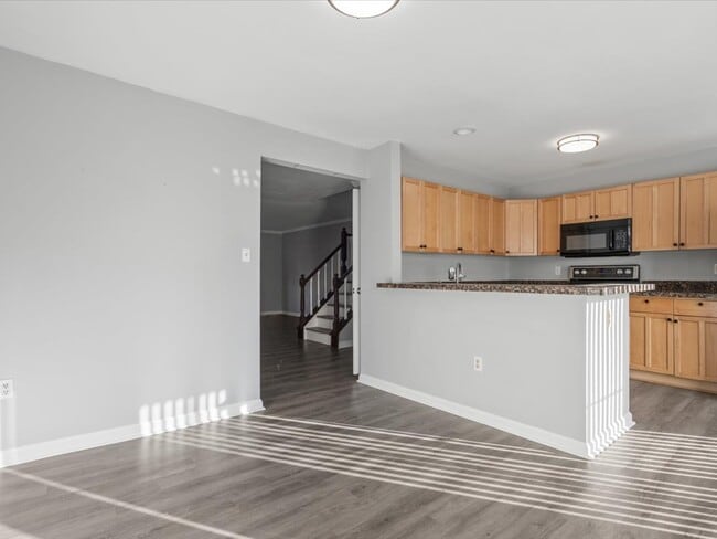 Photo - 11553 Hill Meade Ln
