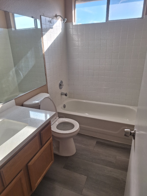 Photo - 2241 La Mark Ave